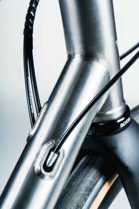 Nüchtern: Der Vpace-Rahmen wird in Fernost geschweißt und ist nicht ganz so edel verarbeitet, dafür deutlich billiger.