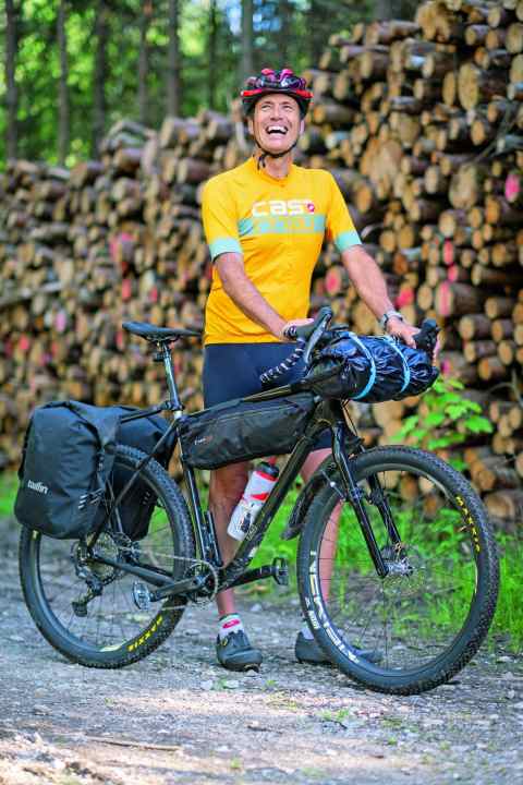 Bags for journey type 3: Long and far - week-long journey with overnight stay outdoors