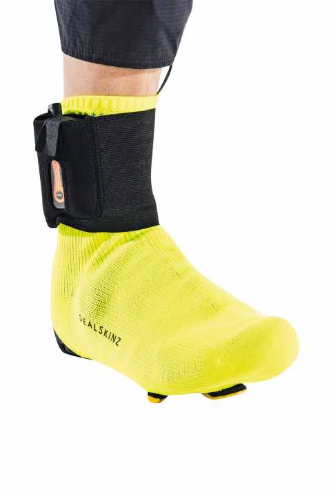 The wiring to the batteries – which are worn in stretch gaiters over the ankle – is a bit fiddly.