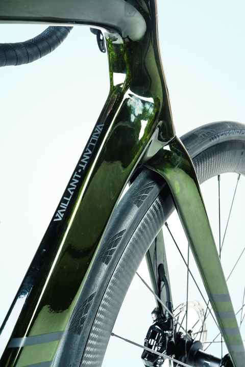 Eigenständig und modern: Die kantigen Rohrformen heben das Radon von der Konkurrenz ab.