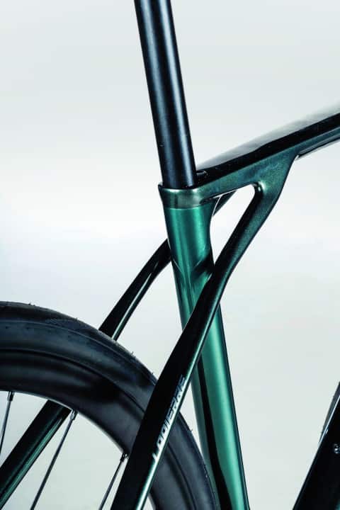 Designklassiker: Der markante Sitzrohrknoten zeichnet das Pulsium seit der ersten Stunde aus. Indem die Sitzstreben am Oberrohr ansetzen, ist das Sitzrohr frei und kann über einen weiten Bereich federn.