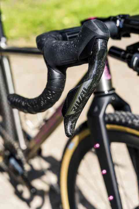 Upgrade - With carbon brake levers, the Rival looks significantly more upmarket than before