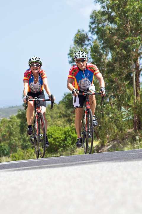   The group scatters uphill: Andreas Rütti accompanies his good friend Gabrielle
