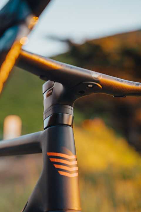 Die Integrationslösung ist eine Kooperation mit FSA/Vision: Bei dem italienisch-taiwanischen Komponentenhersteller gibt es viel Auswahl an Vorbauten und Lenkern