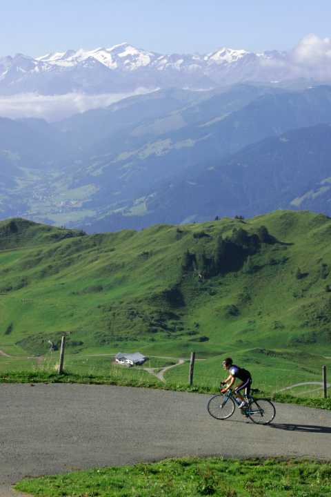   Un bel accessoire : panorama lors du tour de porte d'escalade au "Horn".