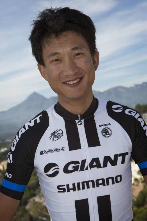   107e Ji Cheng, Chine, né le 15.7.1987, taille : 1,78 m, poids : 67 kg, professionnel depuis 2010, débutant sur le Tour 