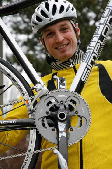   Jens Klötzer, rédacteur du test TOUR : "La technique réduite et robuste et la construction légère réussie du SRAM Red sont toujours des arguments d'achat convaincants. Si les Américains veulent rivaliser avec les produits les plus récents, il faudra toutefois éliminer quelques faiblesses". 