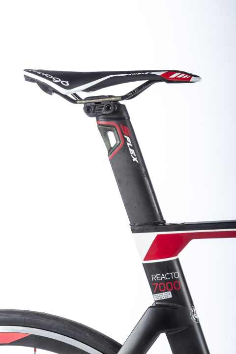   Recess in the aero support for more suspension comfort.