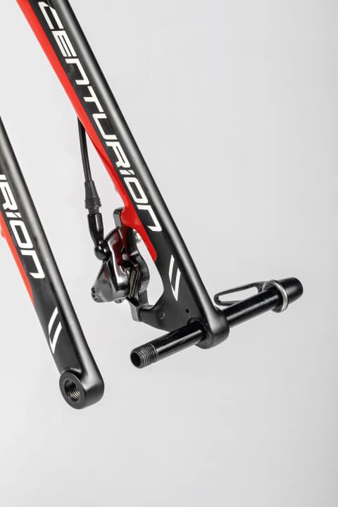   Die Laufräder am Crossfire werden mit Steckachsen fixiert.