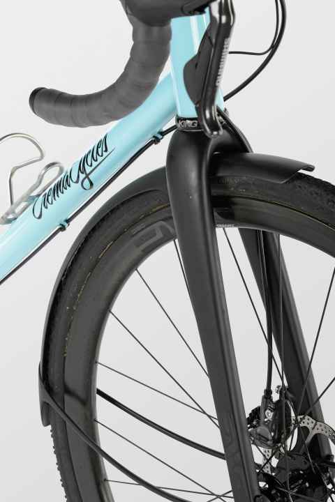   Crema Cycles: Der integrierte Spritzschutz lässt sich ohne Werkzeug montieren.