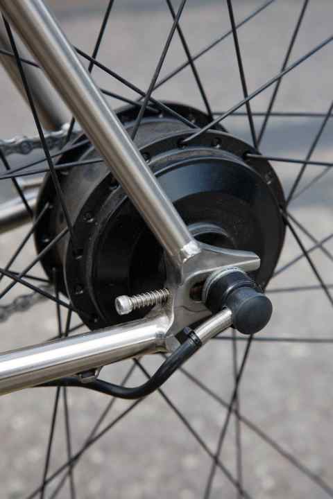   Compact: the motor in the rear wheel