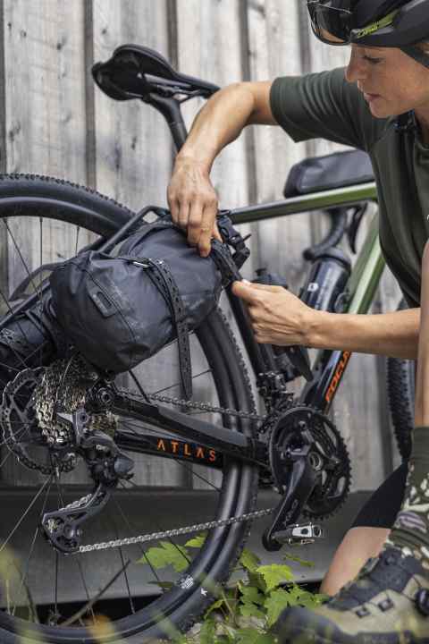 The Adventure Rack holds two drybags for bikepacking and is perfect for the new Focus Atlas.