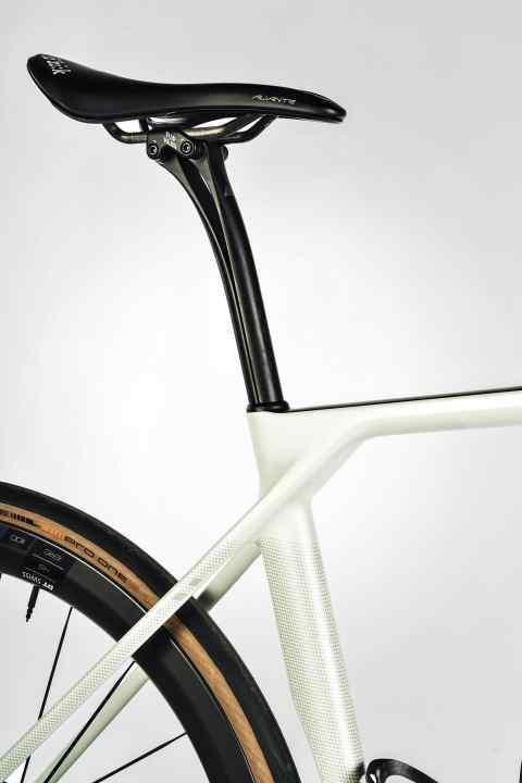 Les tiges de selle à ressort rendent le trajet plus confortable