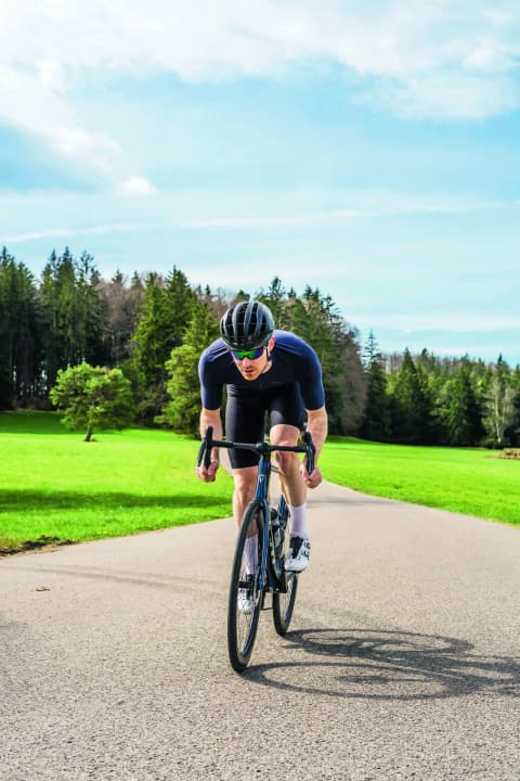 Doppelgänger? Das 6.499-Euro-Giant schaut dem fast doppelt so teuren Top-Modell der Taiwaner zum Verwechseln ähnlich.