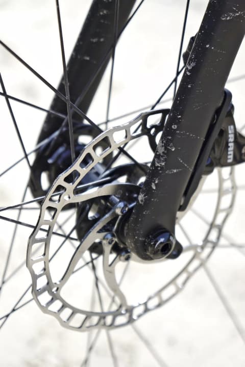 Lightweight construction: Lightweight brake discs are one of the many details that pleasantly reduce the overall weight