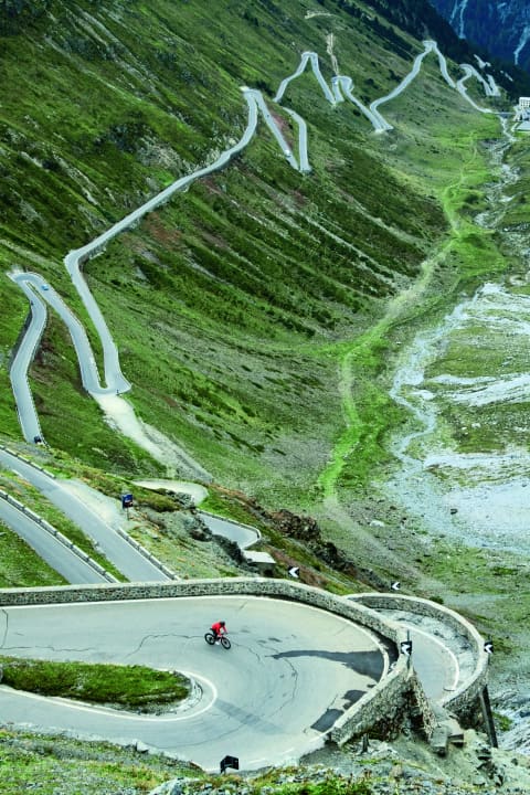 Iconic: racing cyclists from all over the world instantly recognise this curve as the Stelvio Pass - and want to conquer it.