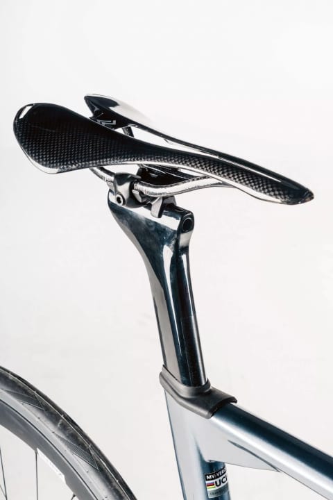 Harte Kombi: Die Stütze mit großem Verstellbereich gibt kaum nach.