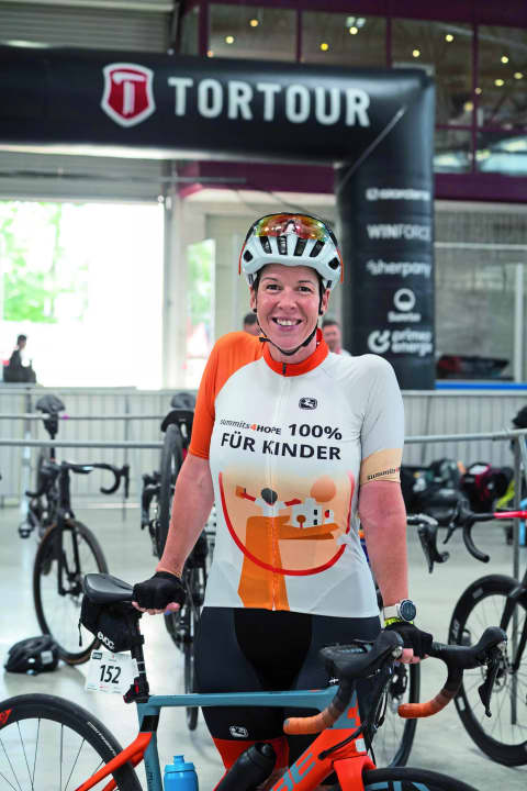 "​Beim Triathlon weiß ich, was mich erwartet. Jetzt bin ich gespannt, wie sich der Körper anfühlt, wenn ich über eigene Grenzen gehe." - Sabrina Steinemann, Hobbytriathletin