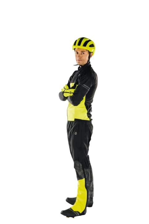 Cycling at dusk - the right clothing is essential