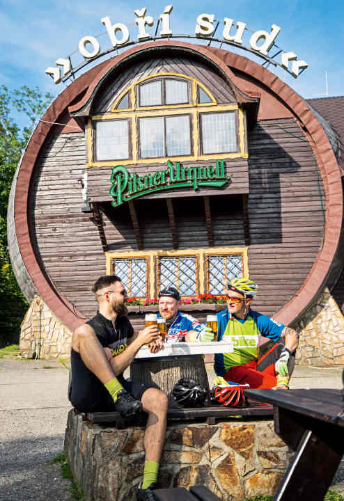   Reporter Henri Lesewitz actually thought bike parks were dodgy. His mates Jonas and Hagen persuaded him to visit Pod-Smrkem - cheers to that!