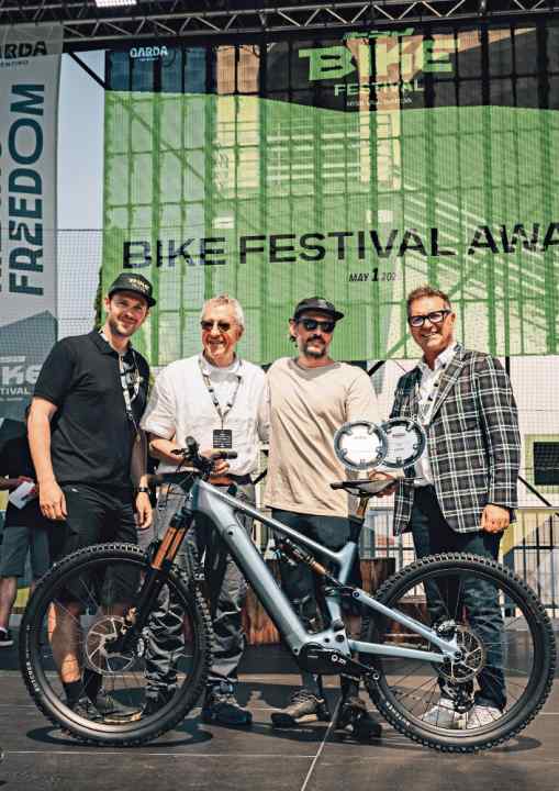 The Innovation Award honours pioneering products from the world of cycling, while the Sustainability Award recognises the most sustainable initiative.