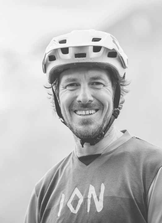   Wolfgang Watzke, tester: "After muddy rides, dirt collects behind the lower lever and gets stuck. The Scor designers should definitely make improvements here."