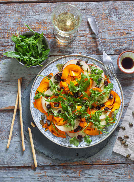 A vegan diet doesn't just have to mean salad. Athletes can benefit from better regeneration, but should make sure they consume enough calories.