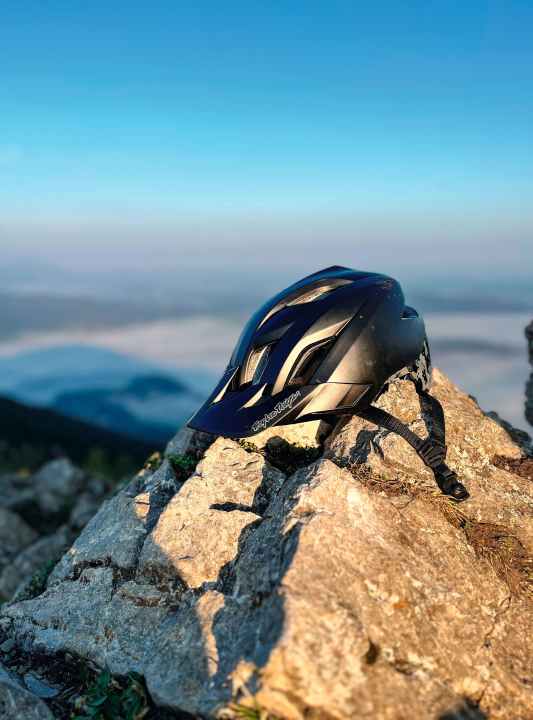 Helm Troy Lee Flowline SE