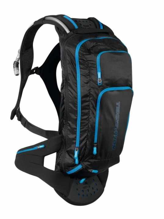   Komperdell MTB-Pro ProtectorPack (2 pieces, value 250 euros each) For trail bikers and touring riders, uncomfortable protectors and ill-fitting rucksacks are among the most unloved companions. This is where the new Protectorpack from Komperdell comes into play. Thanks to its integrated protector, it adapts perfectly to the rider's ergonomics. Packed with clever details such as volume expansion, a hydration system and multi-impact dual-density foam, the MTB-Pro is the ideal companion on demanding tours.
