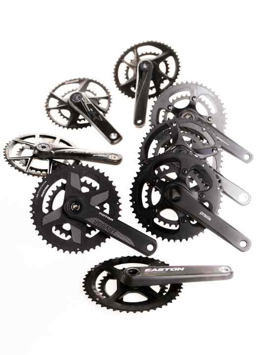 Neun Kompaktkurbeln fürs Rennrad mit Bergübersetzung haben wir ausführlich getestet. Sie lassen sich nachrüsten.