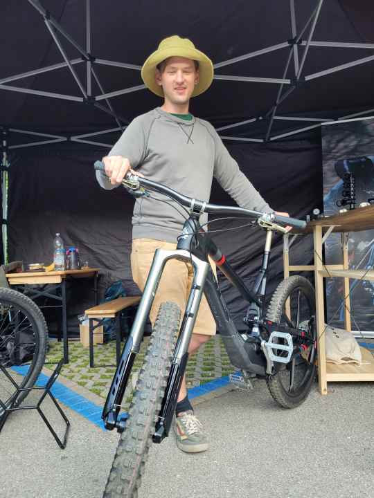 Die neue Onepiece-USD-Gabel dürfte mit über 3000 Euro eine seltene Erscheinung bleiben.