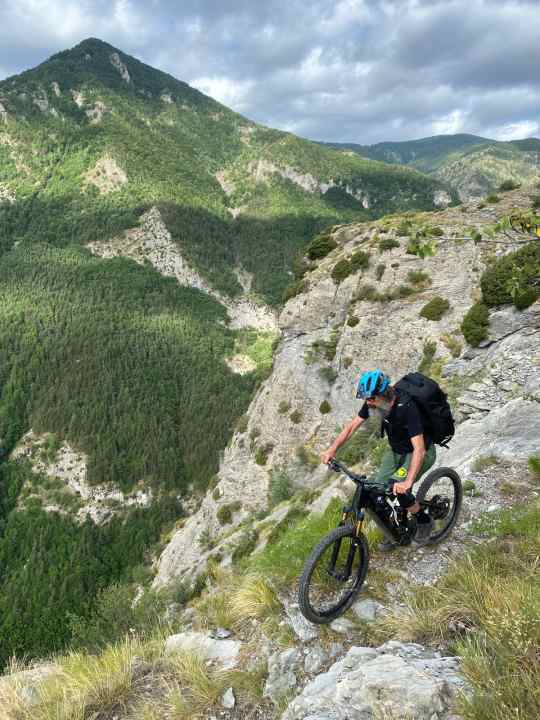 Relationship highlight: Extensive excursions in the Ligurian hinterland around Triora.