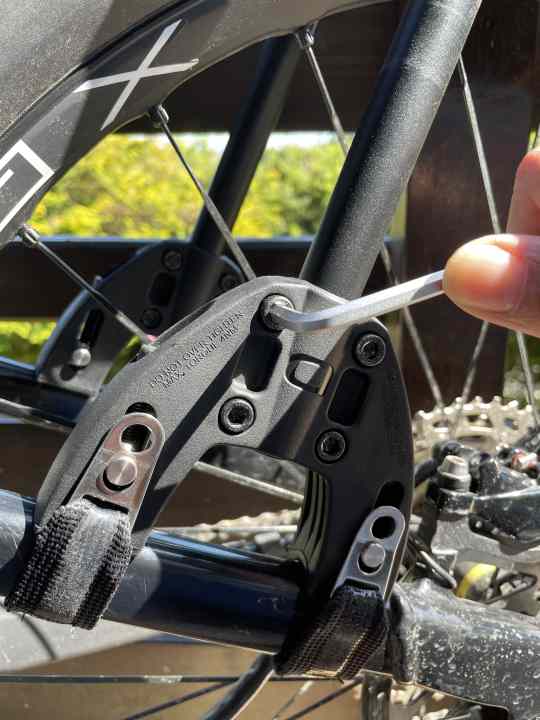 Ruckzuck montiert - alles mit einem 5er Inbus-Schlüssel.