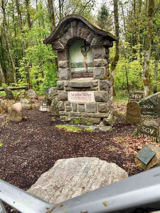 Mitten im Anstieg zum Hastenberg: das Große Bildchen.