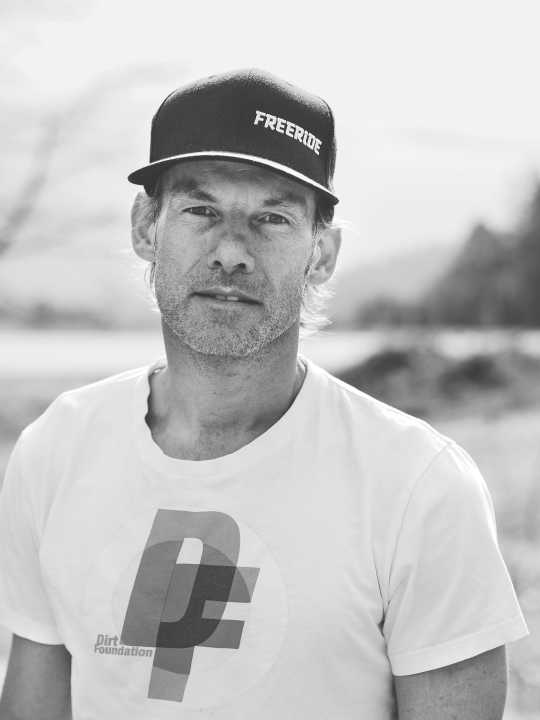   Dimitri Lehner, tester (1.79 metres): "The Torque:ON is a thoroughbred freerider. It knows no limits in DH. A steeper seat angle and more battery power would increase the range of use."
