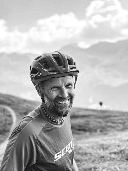 Auch René Krattinger, Produktmanager bei Scott, sieht in den Downcountry-Bikes eine Spaßvariante der CC-Bikes.