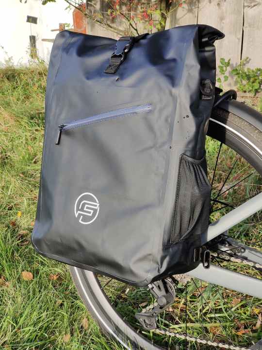 Die Forrider 3in1 Urban Explorer - das wasserdichte Top-Modell mit Außentasche, Netztasche und Rucksack-Funktion.