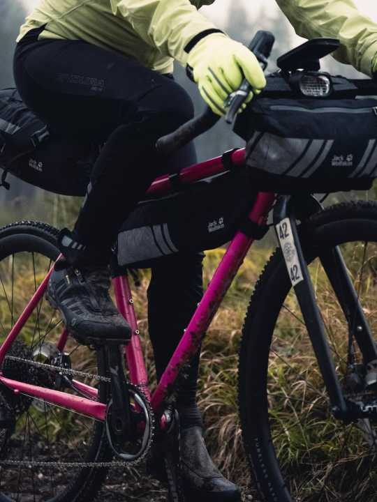 Less cold feet with winter cycling shoes