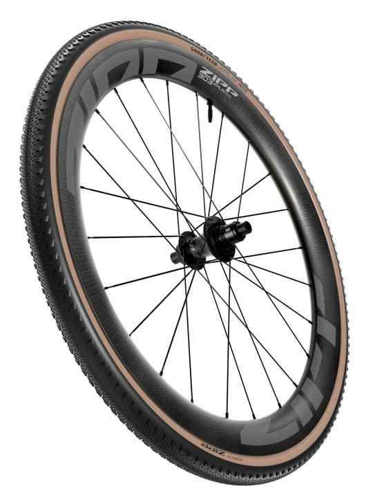 Like the tyres, the wheels are offered in two versions. The wheels differ in weight, the tyres in profile.