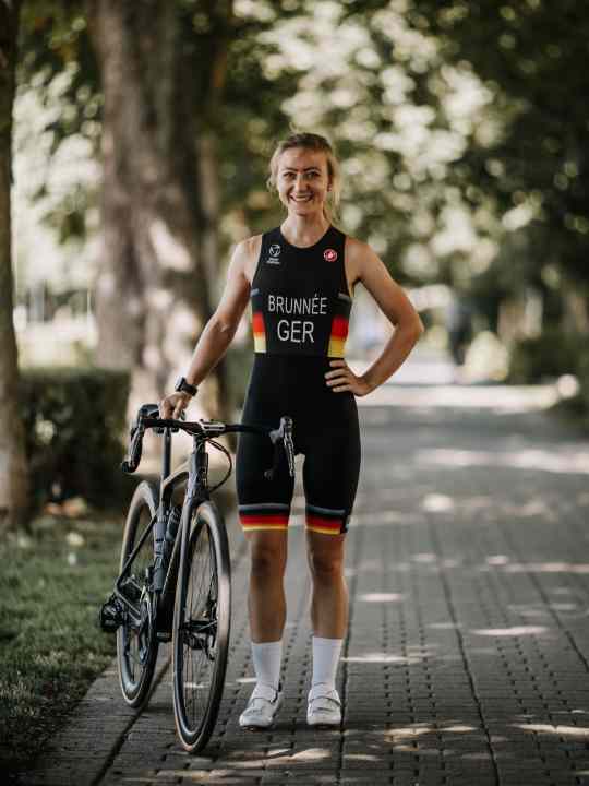 Merle Brunnée is a multi-sport athlete.