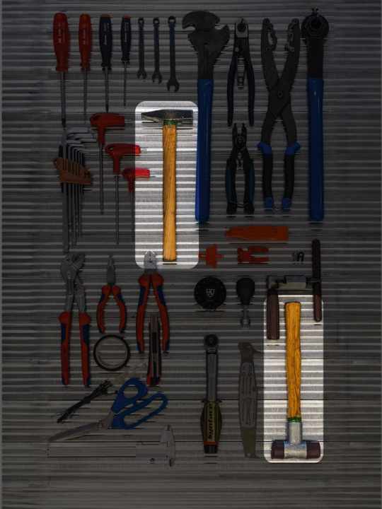 Normal hammer and rubber mallet