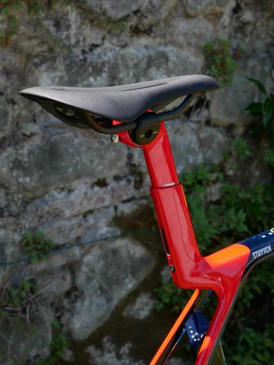 Un véritable accroche-regard : le nœud de siège sur le Trek Madone SLR