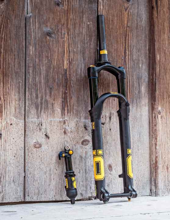 The XC Race suspension from Öhlins in a practical test: TXC 2Air shock and RXC 34 suspension fork.
