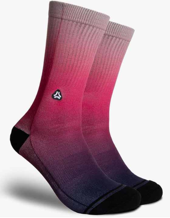 Socken im Stil des DFB-Auswärtstrikots 2024.