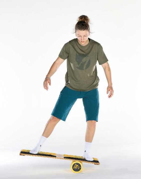 Wobble board basic: Balancing on the wobble board trains stability and balance. These skills promote coordination on the bike