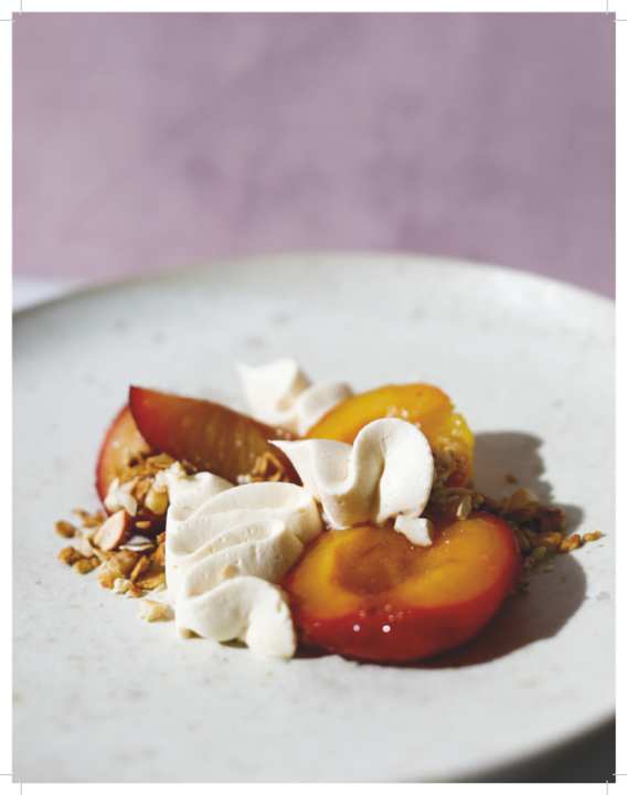 Dulce de leche with baked plums