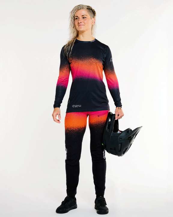 Neuer Style: Die australische Marke DHarco kommt jetzt nach Europa und begeisterte im Juli bereits die Mädels beim BIKE Women Camp am Molvenosee.