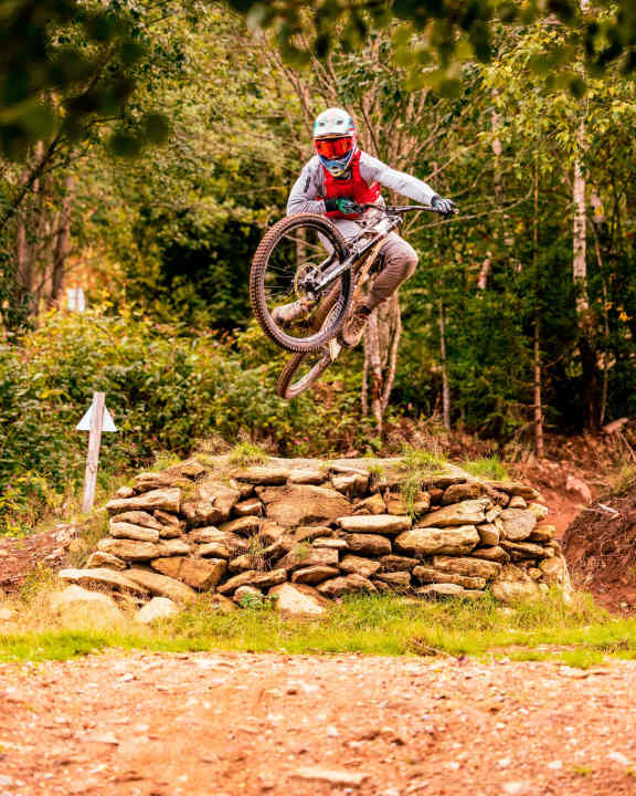 Fast, handy, air-loving: with its direct handling and plenty of pop, the Trek craves airtime.