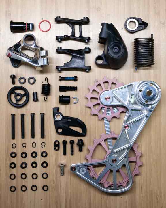 This is what it looks like: The Kogel Kolossos cage dominates the circuit.