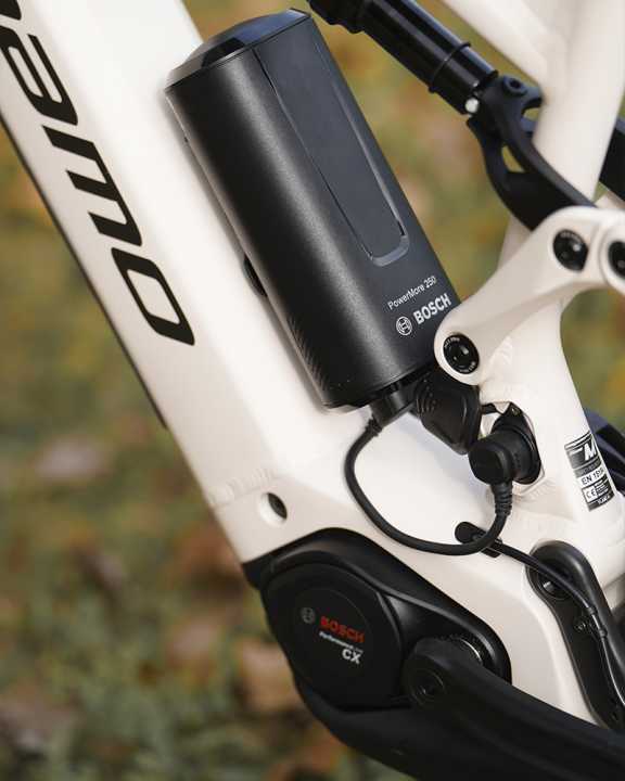 Range-Extender sind ein praktischer Kompromiss, insbesondere bei kleineren Haupt-Akkus. So kann man auf der kurzen Hausrunde ein leichtes E-Bike fahren und auf langen Touren packt man den "Reservekanister" ein.